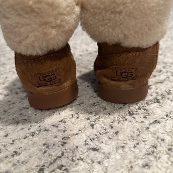 Toddler Ugg Boots - Picture 4 of 4